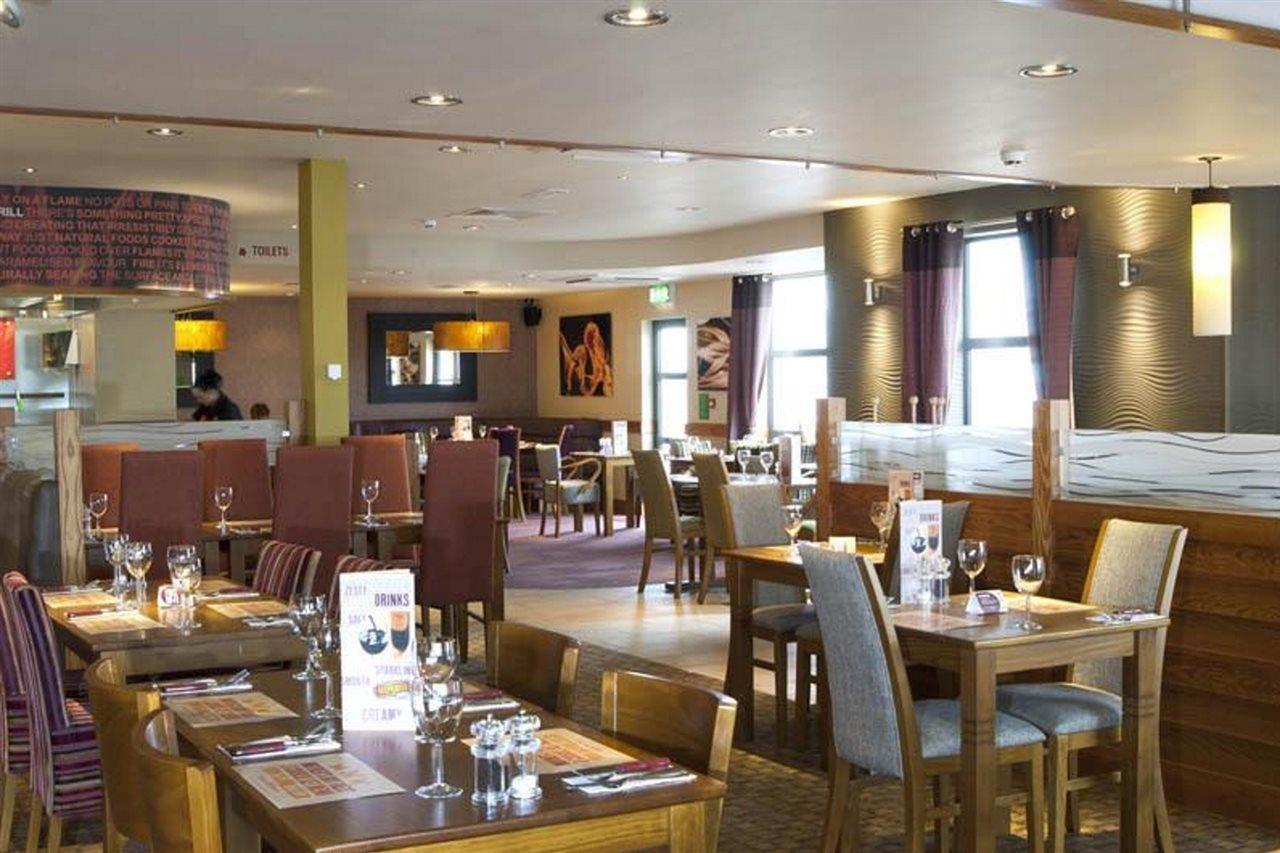 Premier Inn Glasgow Newton Mearns Eksteriør bilde
