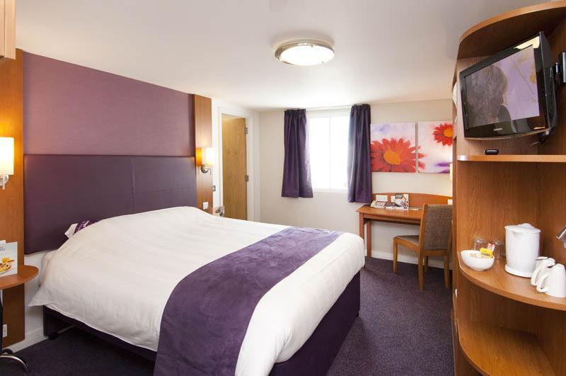 Premier Inn Glasgow Newton Mearns Eksteriør bilde